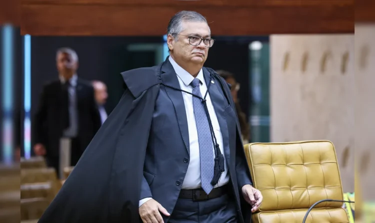 TJSP recorre contra decisão de Dino que suspende penduricalhos ilegais do funcionalismo público, como “auxílio-iPhone” e “auxílio-peru”