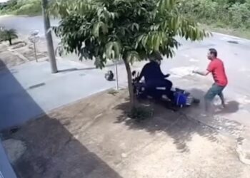 Motorista de aplicativo é atacado a facadas durante viagem e tem moto roubada