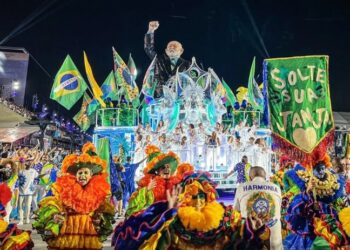 Escola que homenageou Lula foi autorizada a captar até R$ 5,1 milhões via Lei Rouanet