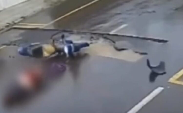 Motociclista fica ferido após cair em buraco gigante aberto pela Sabesp em Franca, SP