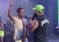 Por R$ 50, fã sobe ao palco e bebe garrafa inteira de álcool durante show na Bahia