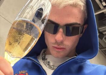 “Só queria fazer vídeo bonitinho”: influenciador critica abordagem da PM após subir Porsche em calçada