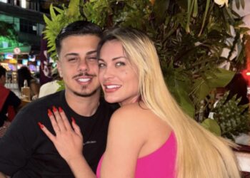 Fofa? Andressa Urach se declara ao marido e frase inusitada viraliza
