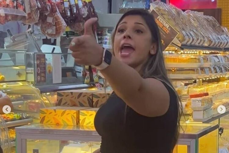 Condenada por homofobia em padaria de SP, mulher é presa em aeroporto ao voltar da Espanha