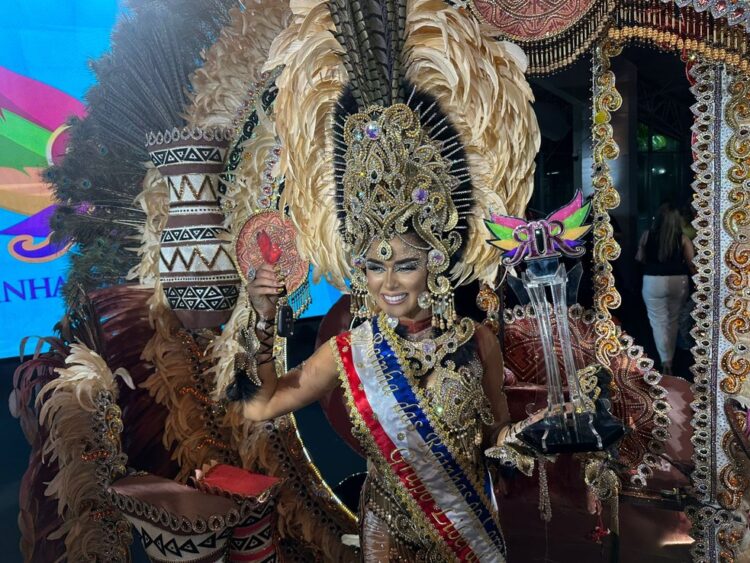 Layane Santos, do Guará Acqua Park, é coroada Rainha das Rainhas 2026 em Belém