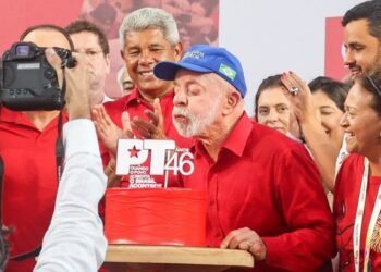 Lula afirma que “90% dos evangélicos recebem benefícios do governo” e declaração provoca críticas de líderes religiosos