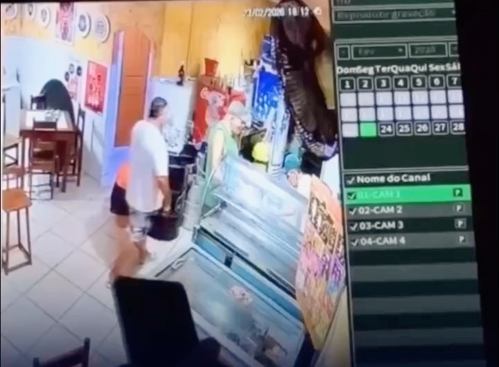 Em Vila Velha, homem invade bar e mata comerciante a facadas atrás do balcão