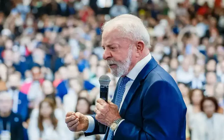 “Temos muita ‘verdinha’”: Luiz Inácio Lula da Silva destaca reservas em dólar do Brasil
