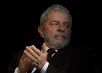 Sob governo Lula, endividamento das famílias atinge 80,2% e bate recorde histórico