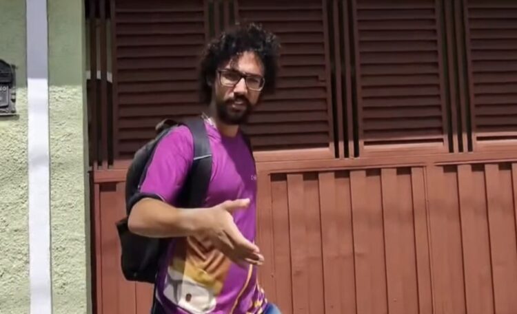 Pegadinha de motoboy termina em corrida inesperada