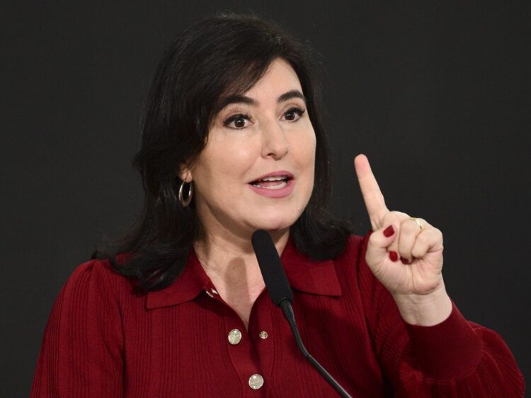 Simone Tebet deixa MDB após 30 anos e se filia ao PSB, mirando o Senado