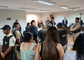 Justiça absolve mãe que matou e cortou pênis de abusador da filha de 11 anos