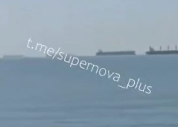 Fila de navios no Estreito de Ormuz acende alerta para impacto global no petróleo