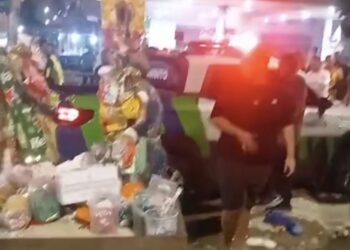 Viatura da Segbel atinge vendedores ambulantes durante evento de Carnaval na Pedreira