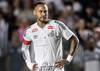 Neymar desabafa após ficar fora de jogo do Santos: “Complicado ser eu”