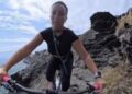 Professora grava momento em que quase cai de penhasco durante trilha de bicicleta