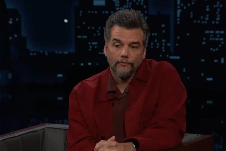 Wagner Moura ataca novamente Bolsonaro e o chama de “Trump brasileiro” em talk show dos EUA