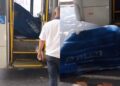 No Rio de Janeiro, confusão é registrada dentro de ônibus após homem entrar com caixa d’água