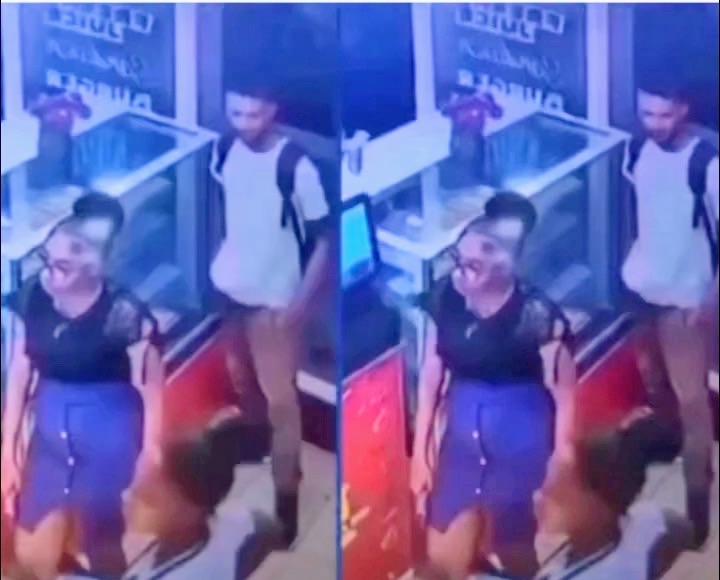 Na Bahia, homem se masturba sem inibição dentro de estabelecimento comercial com com clientes