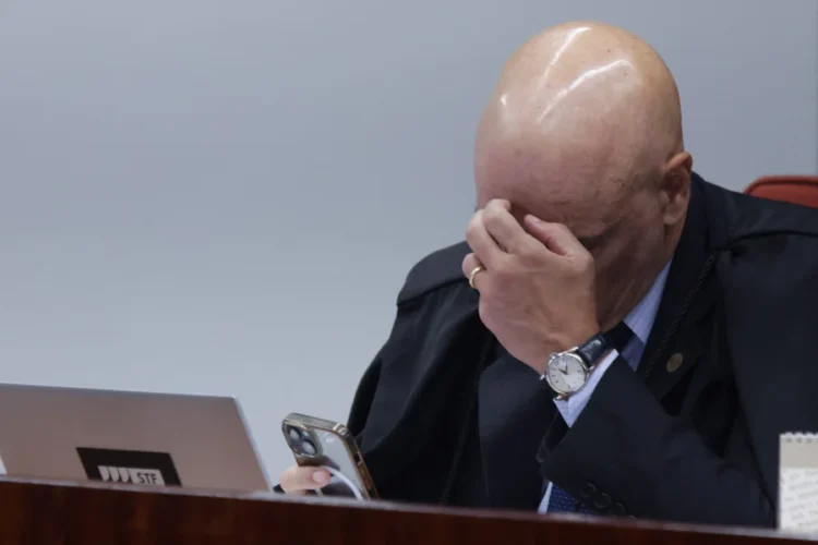 Mario Sabino: “Moraes nega Vorcaro três vezes antes de o galo cantar”