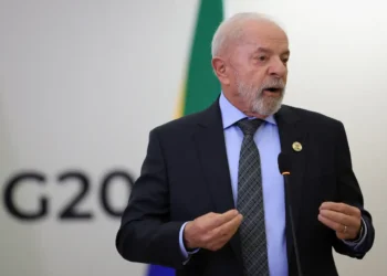 “Vamos baratear as passagens”, disse Lula; hoje, querosene de aviação sobe até 56%