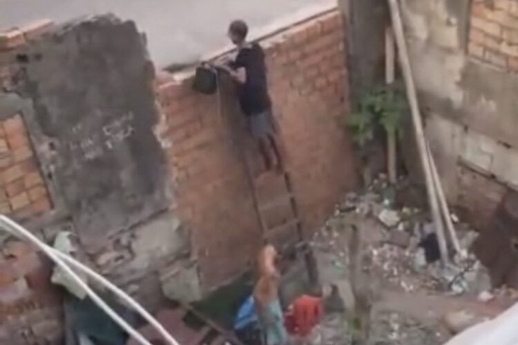 Terreno abandonado vira ponto de drogas e preocupa moradores no Telégrafo