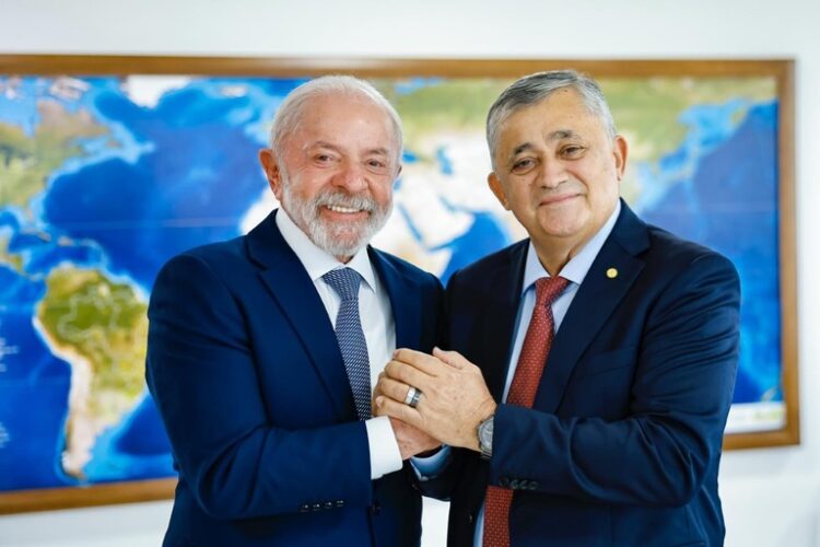 Ministro de Lula fala em aumentar dívida pública para enfrentar impactos da guerra