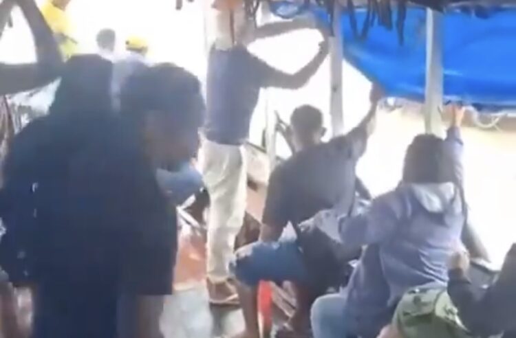 Mulher é resgatada após pular de embarcação entre Soure e Salvaterra, no Marajó