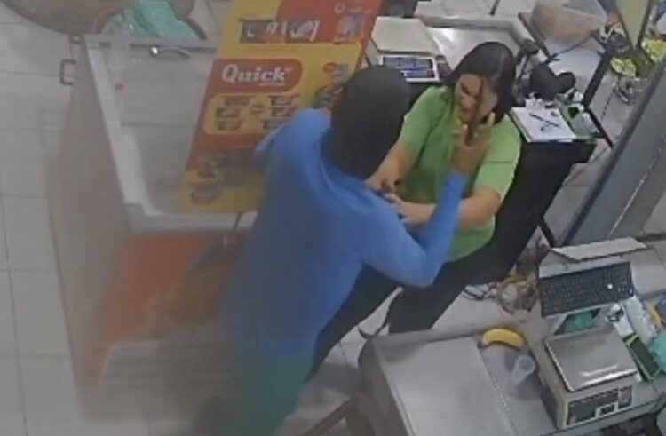 Falso gari agride funcionária com coronhada durante assalto a fruteira na Arterial 18