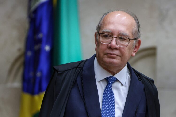 Gilmar Mendes defende manter inquérito das fake news ao menos até as eleições