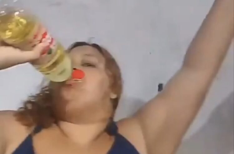 Vídeos de jovem consumindo grandes quantidades de alimentos e óleo geram preocupação nas redes