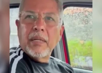 Policial aposentado faz vídeo ameaçando ex-mulher: “decapitar e jogar bola com a tua cabeça”