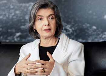 TSE antecipa sucessão de Cármen Lúcia e acelera transição para eleições de 2026