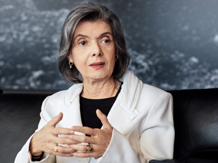 TSE antecipa sucessão de Cármen Lúcia e acelera transição para eleições de 2026