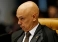 Moraes diz que políticos usam STF como “escada eleitoral” e critica busca por “likes”