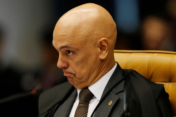 Moraes diz que políticos usam STF como “escada eleitoral” e critica busca por “likes”