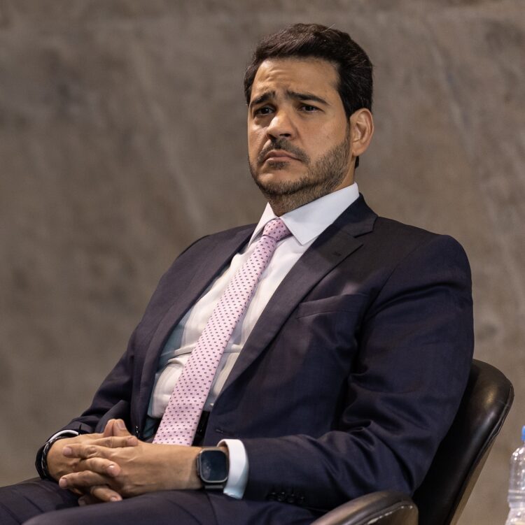 Sabatina: “Ninguém pode ser investigado a vida toda”, diz Jorge Messias sobre inquérito das f4ke news