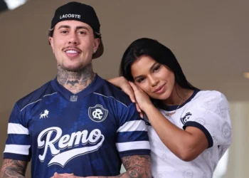 MC Daniel e Lia Mendonça pescam filhote durante passeio em ilha no Pará