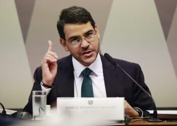 Rejeição da indicação de Jorge Messias ao STF é celebrada por parlamentares