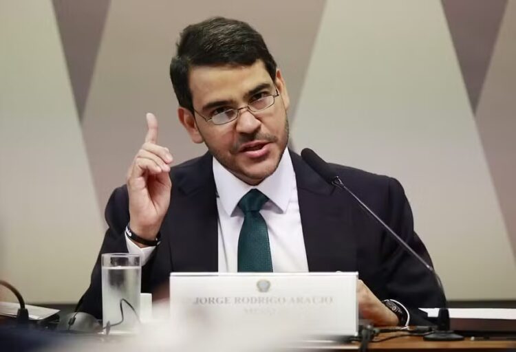 Rejeição da indicação de Jorge Messias ao STF é celebrada por parlamentares