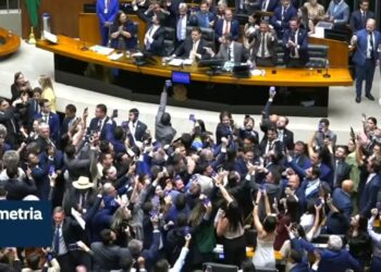 Congresso derruba veto de Lula à dosimetria; Bolsonaro pode ter pena reduzida
