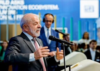 Na Alemanha, Lula diz que Brasil cansou de “ser tratado como país pobre e pequeno”