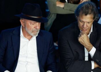 Após derrota de Messias, Haddad afirma que resultado deixa “gosto amargo” e defende que ele seria forte opção para o combate à corrupção no país