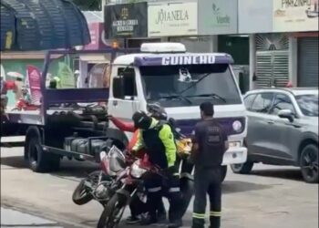 Abordagem da SEGBEL causa polêmica após motociclista ser imobilizado com “mata-leão”