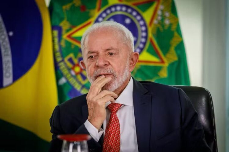 Lula diz que desistiu de medida contra celular roubado para não punir comprador