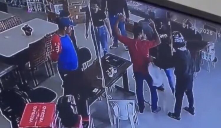 Criminosos armados invadem loja de eletrônicos e levam dezenas de produtos em Ourilândia do Norte