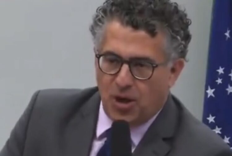 Alencar Santana (PT) escorrega e chama Érika Hilton de “deputado”
