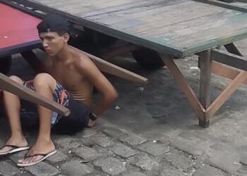 Operação no Ver-o-Peso prende suspeito por tráfico e apreende armas brancas