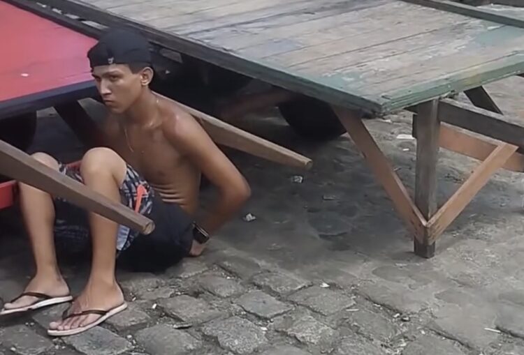 Operação no Ver-o-Peso prende suspeito por tráfico e apreende armas brancas