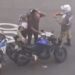 Abordagem da Guarda Municipal gera polêmica após agente derrubar celular de motociclista no Rio